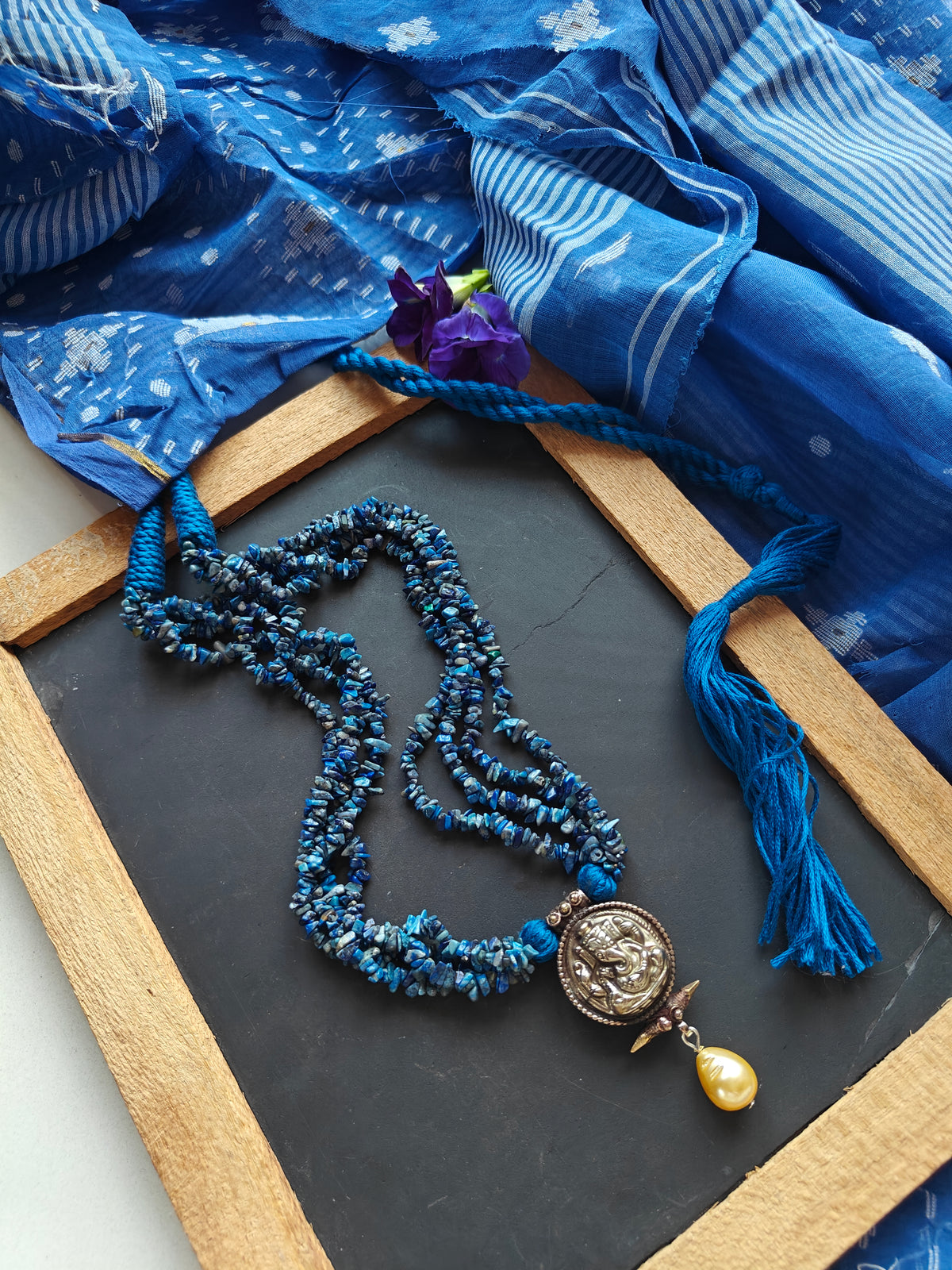 GANESHA (WITH LAPIS LAZULI)