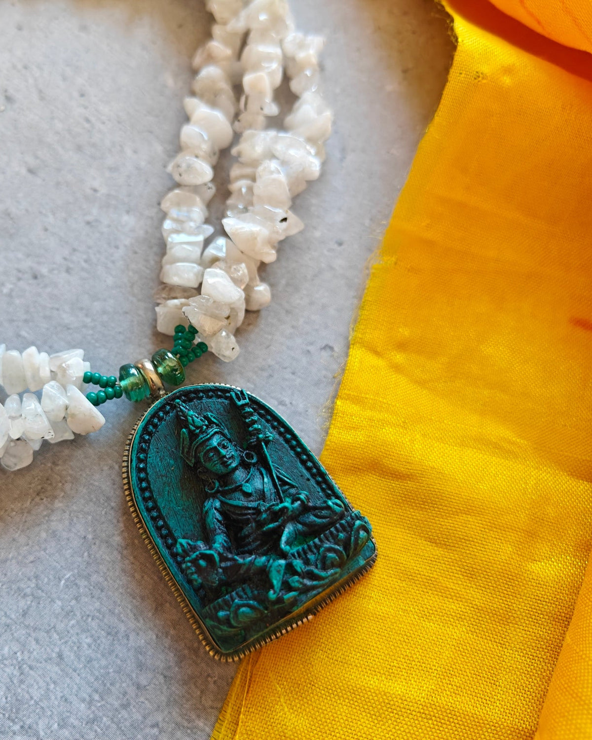 DZAMBHALA (FULL WHITE)
