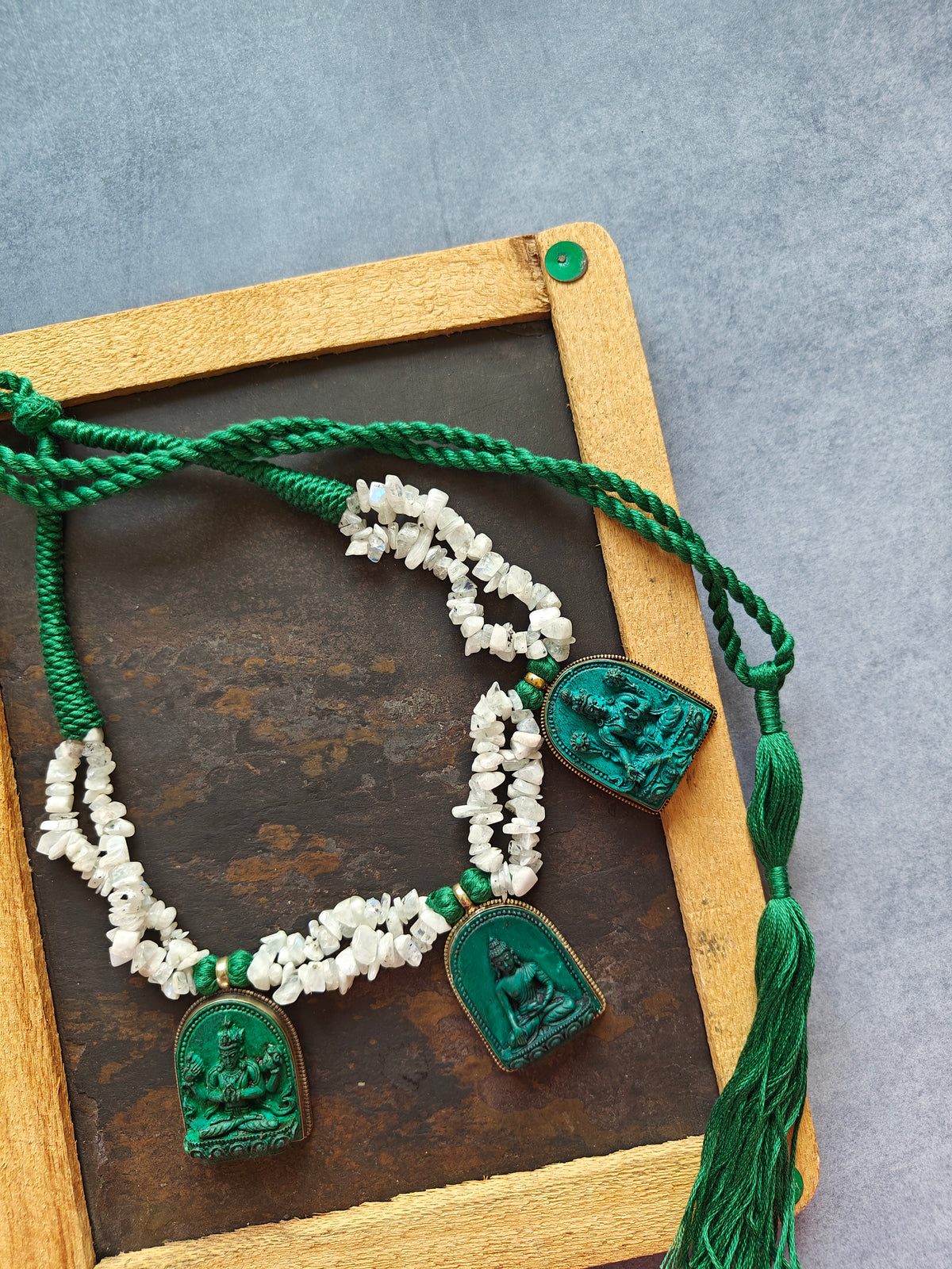DIVINE ENLIGHTMENT (DARK GREEN THREAD)