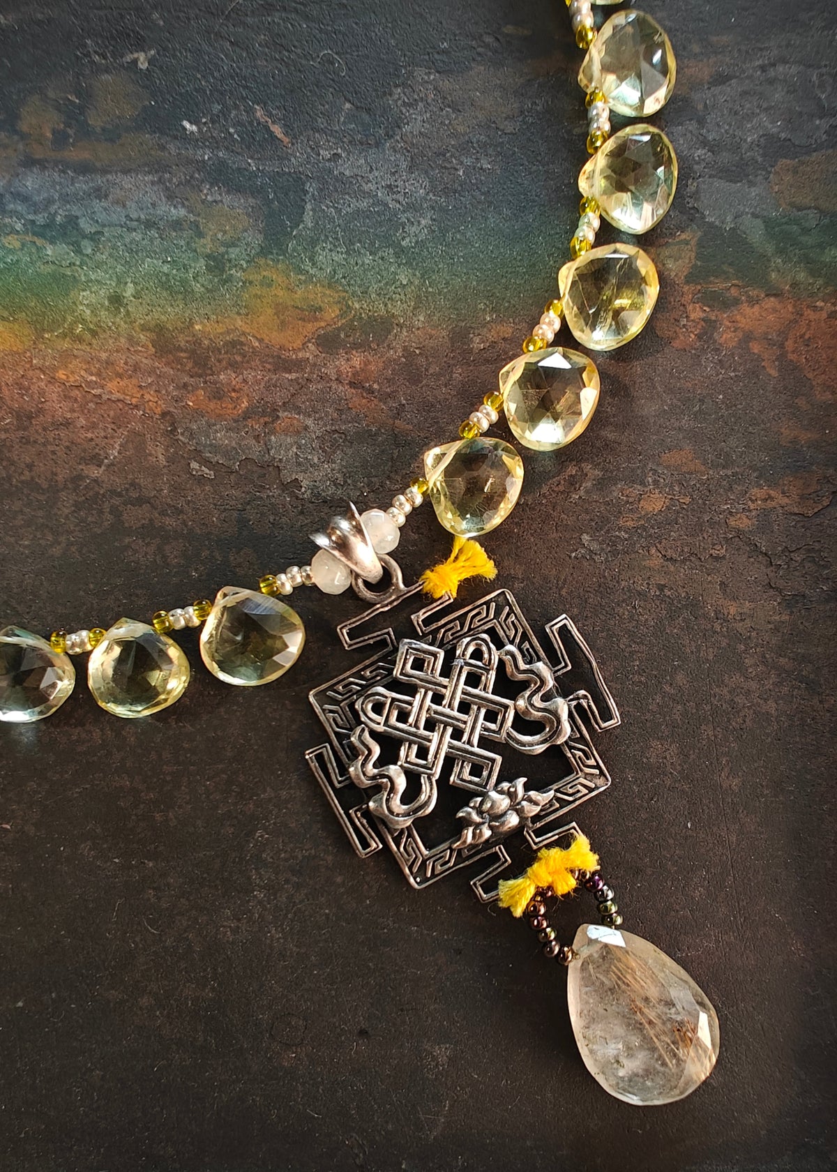 TIBETAN ENDLESS KNOT