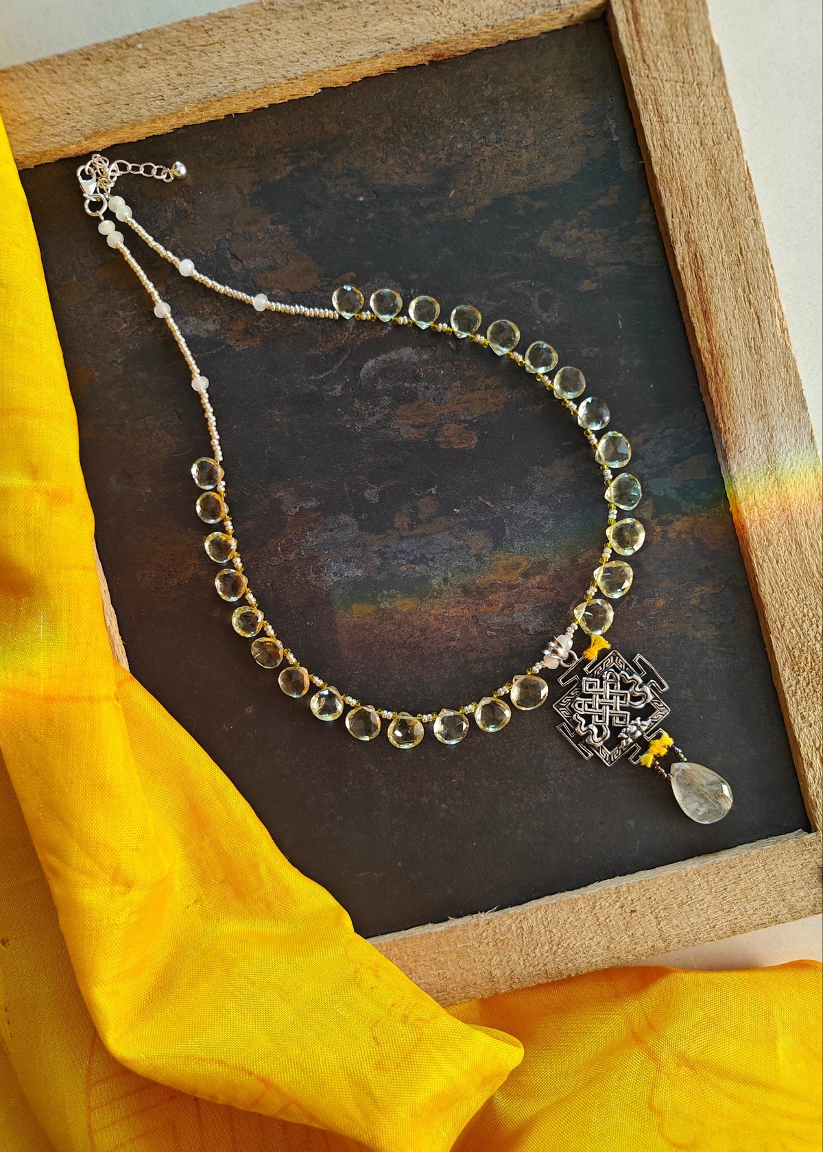 TIBETAN ENDLESS KNOT